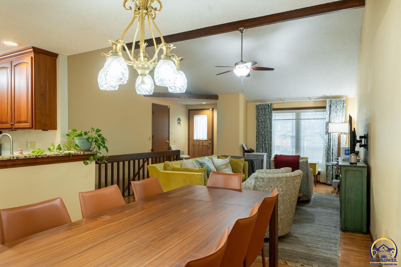 3347 Southwest Timberlake Lane Topeka, KS 66614 - Photo 8 of 39