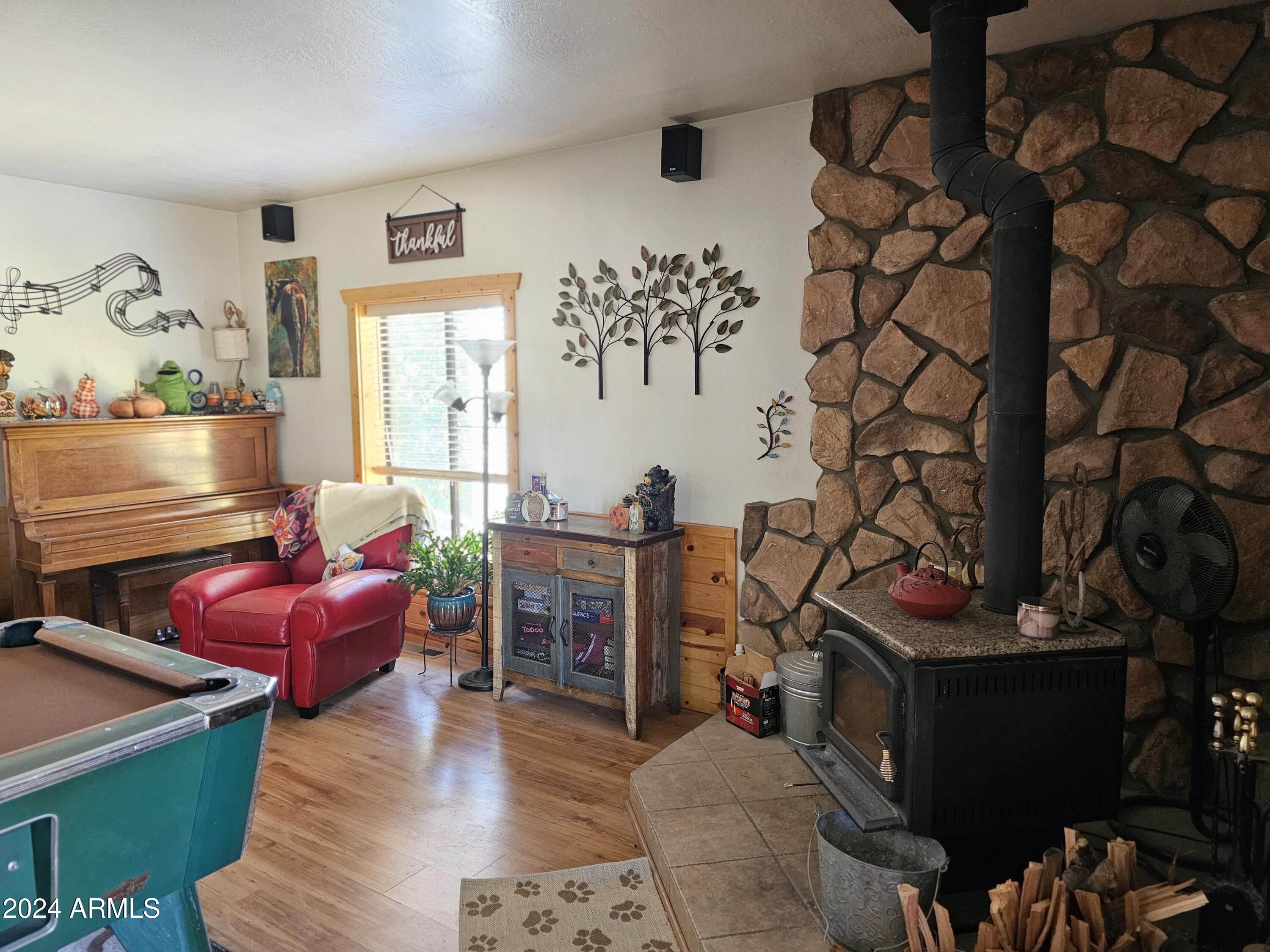 826 Pinon Pine Road Show Low, AZ 85901 - Photo 7 of 35 Living Area 1