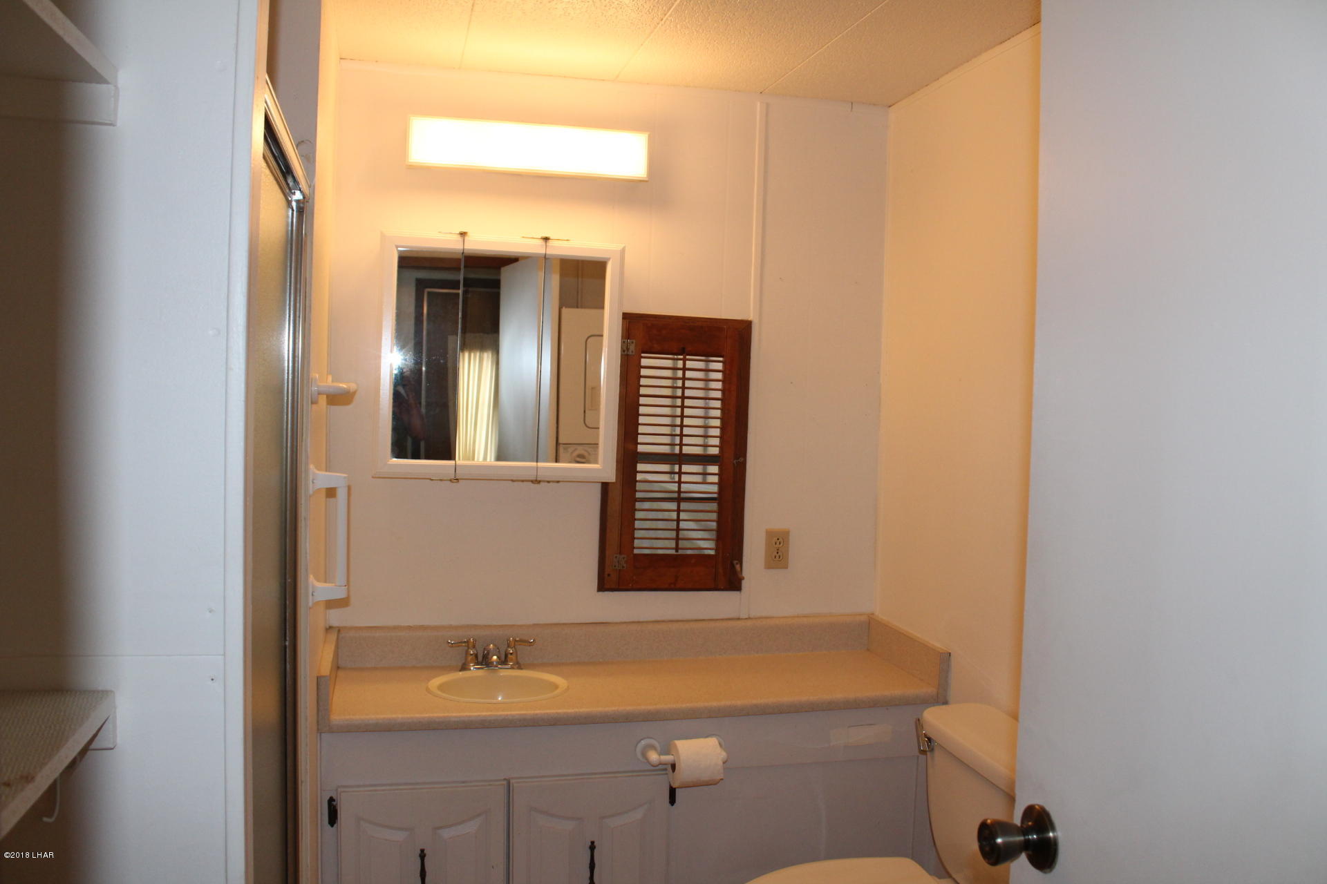 1966 Bayshore Road Lake Havasu City, AZ 86404 - Photo 10 of 22 Bathroom
