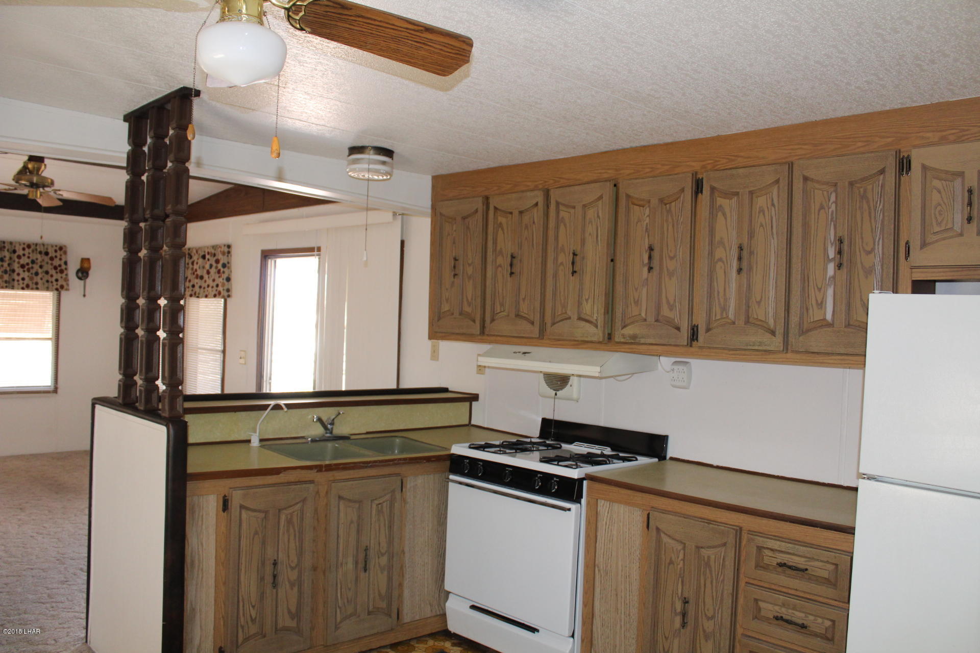 1966 Bayshore Road Lake Havasu City, AZ 86404 - Photo 5 of 22 Kitchen with Propane Gas