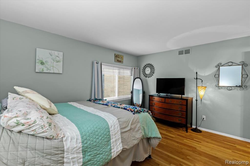 16539 Middlebelt Road, Unit 2 Livonia, MI 48154 - Photo 11 of 16 Gallery Image 11