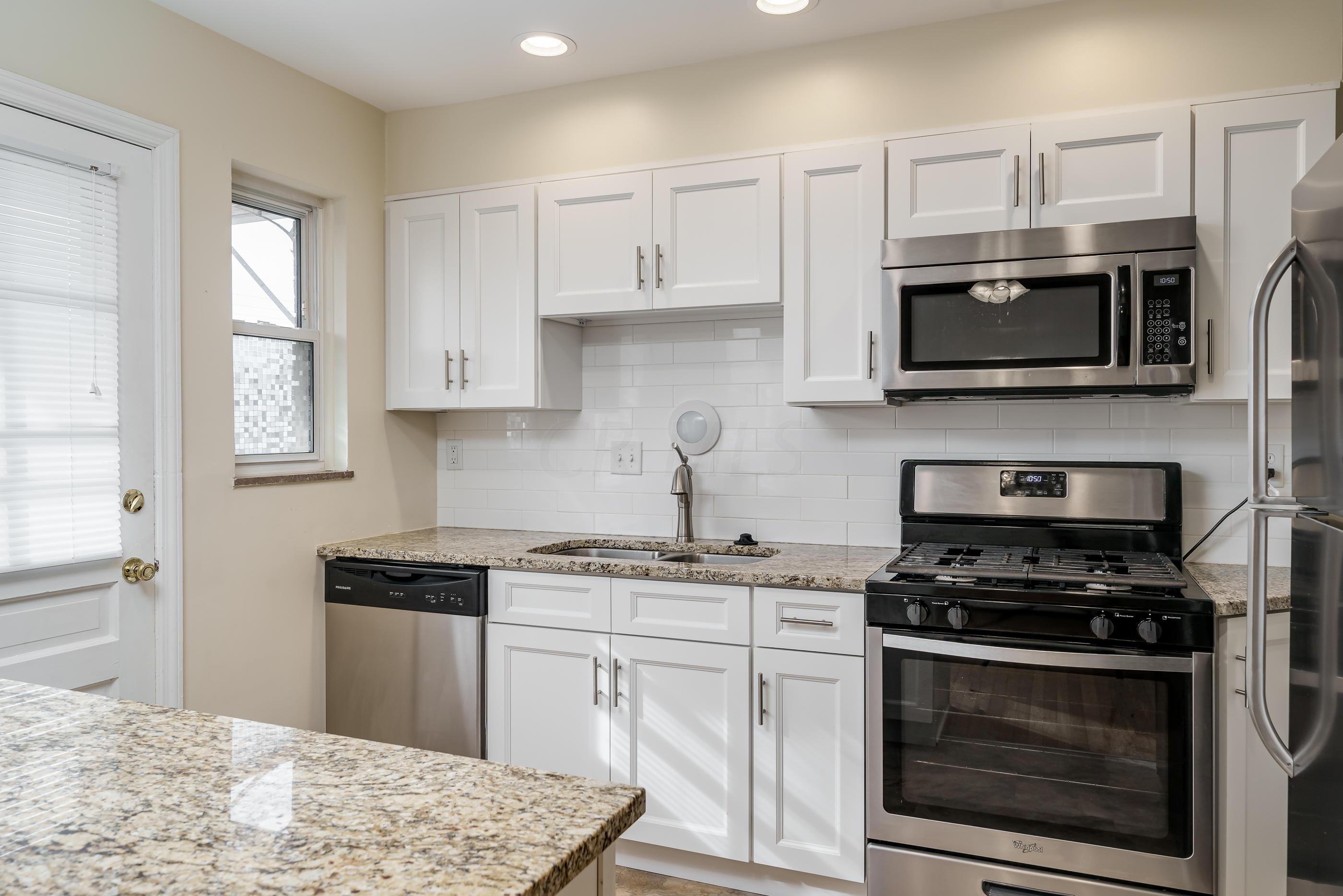 2073 Ridgeview Road Columbus, OH 43221 - Photo 10 of 26 2073 Ridgeview Rd_MLS_11