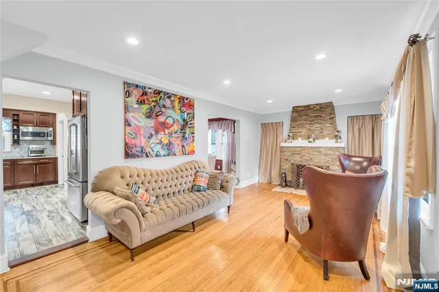 $689,000 | 28 Niagara Street, Dumont, NJ 07628