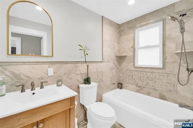 $689,000 | 28 Niagara Street, Dumont, NJ 07628