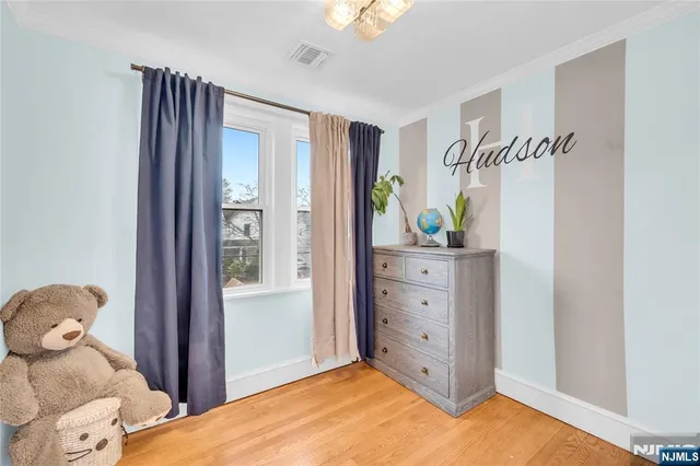 $689,000 | 28 Niagara Street, Dumont, NJ 07628