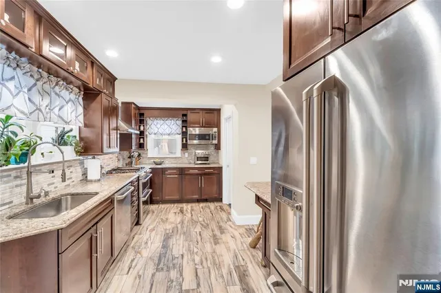 $689,000 | 28 Niagara Street, Dumont, NJ 07628