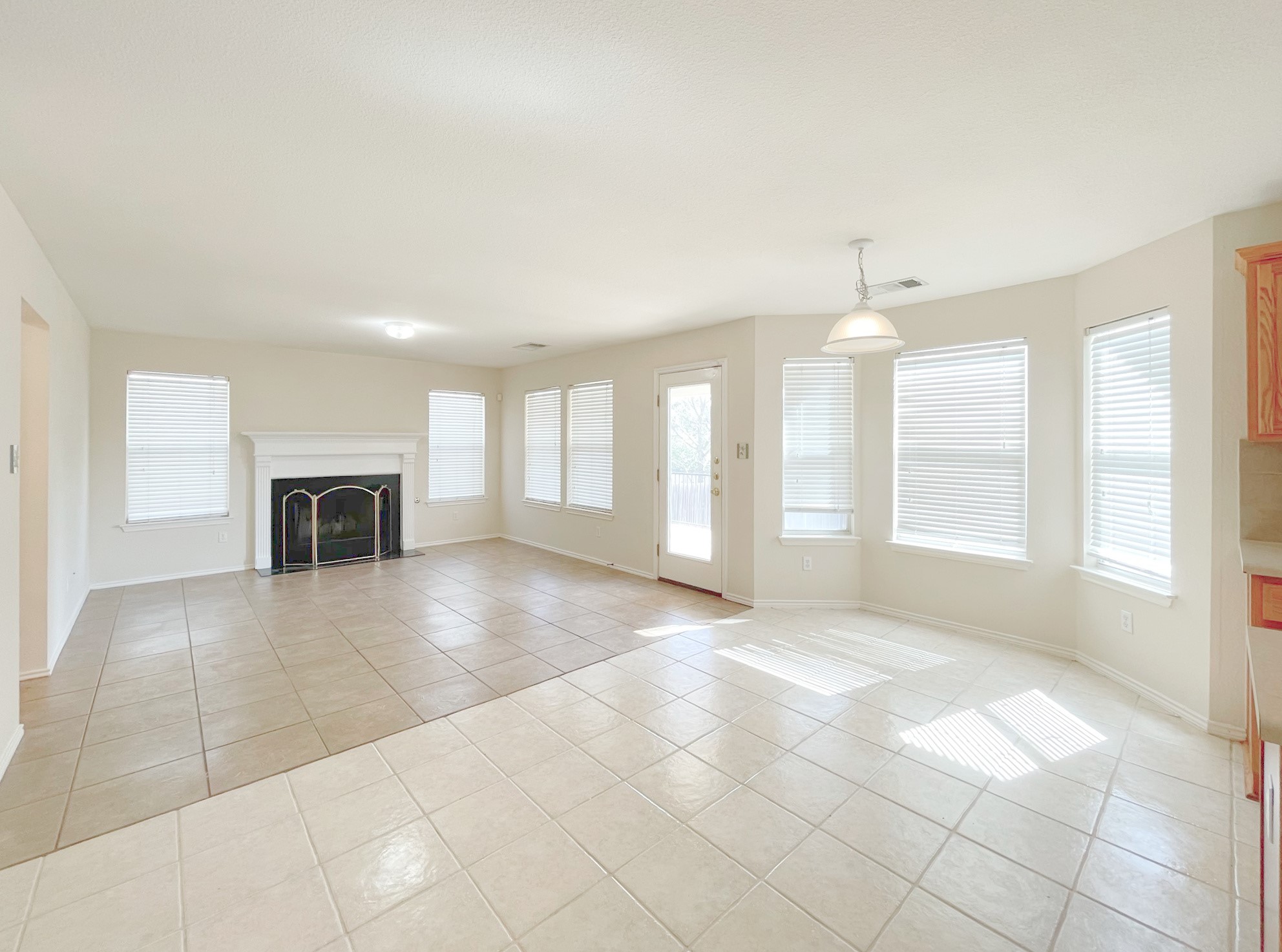 11313 Los Comancheros Road Austin, TX 78717 - Photo 5 of 29