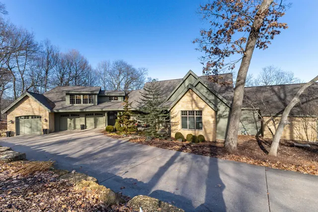 $1,299,000 | 39 Stony Point, Galena, IL 61036