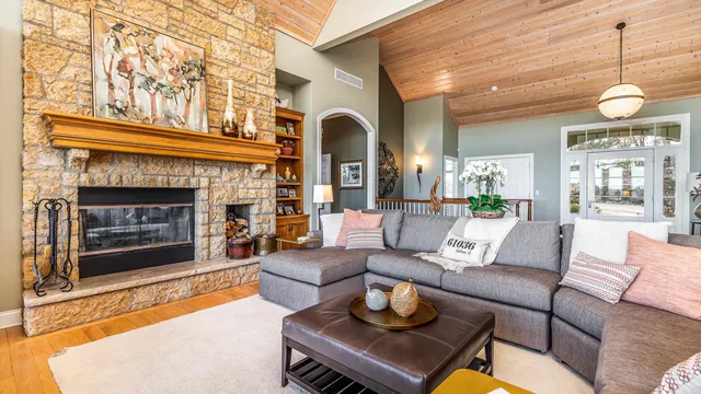 $1,299,000 | 39 Stony Point, Galena, IL 61036