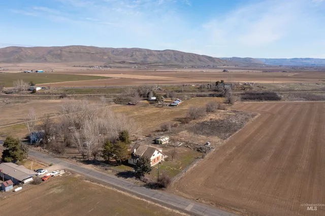 $290,000 | 548 Day Road, Weiser, ID 83672