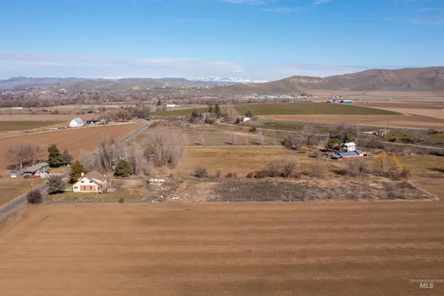 $290,000 | 548 Day Road, Weiser, ID 83672