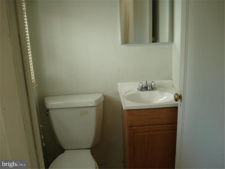 420 Ridgeway Street Gloucester City, NJ 08030 - Photo 13 of 25