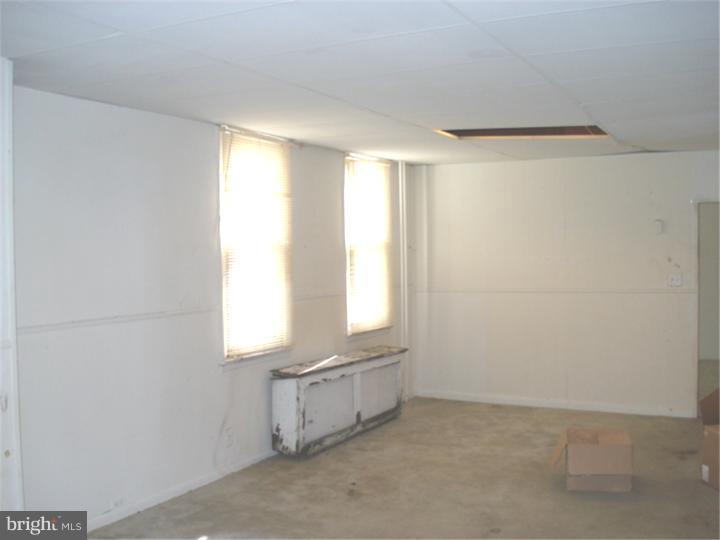 420 Ridgeway Street Gloucester City, NJ 08030 - Photo 4 of 25