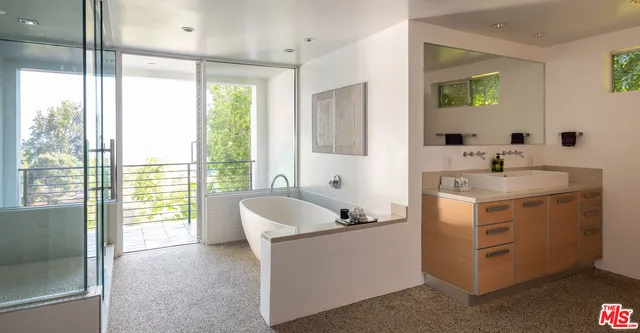 $5,800,000 | 1545 Sunset Plaza Drive, Los Angeles, CA 90069