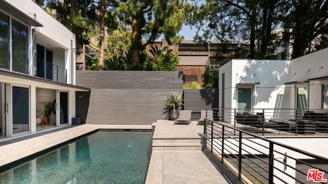 $5,800,000 | 1545 Sunset Plaza Drive, Los Angeles, CA 90069