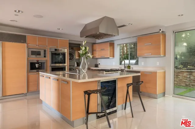 $5,800,000 | 1545 Sunset Plaza Drive, Los Angeles, CA 90069