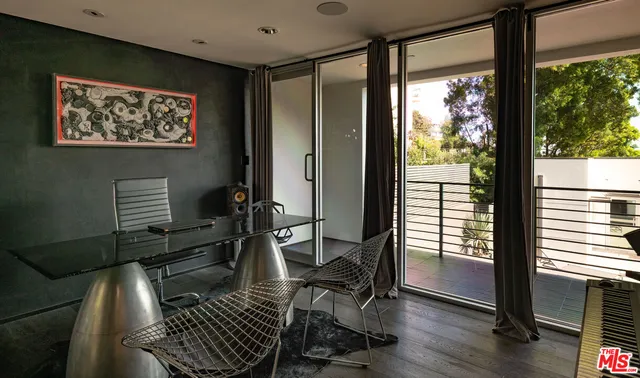 $5,800,000 | 1545 Sunset Plaza Drive, Los Angeles, CA 90069