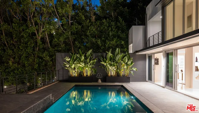 $5,800,000 | 1545 Sunset Plaza Drive, Los Angeles, CA 90069