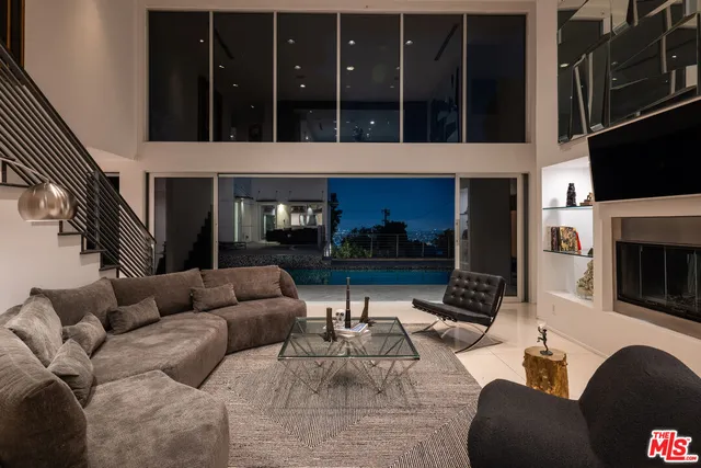 $5,800,000 | 1545 Sunset Plaza Drive, Los Angeles, CA 90069