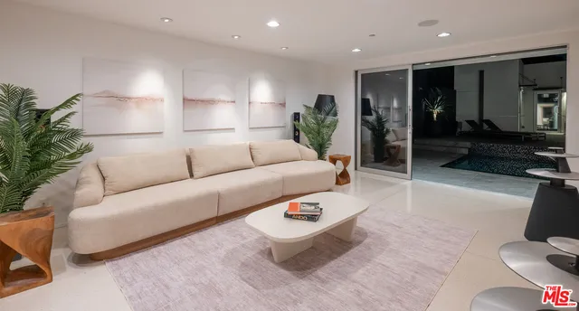 $5,800,000 | 1545 Sunset Plaza Drive, Los Angeles, CA 90069