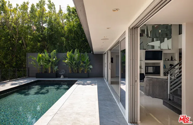 $5,800,000 | 1545 Sunset Plaza Drive, Los Angeles, CA 90069