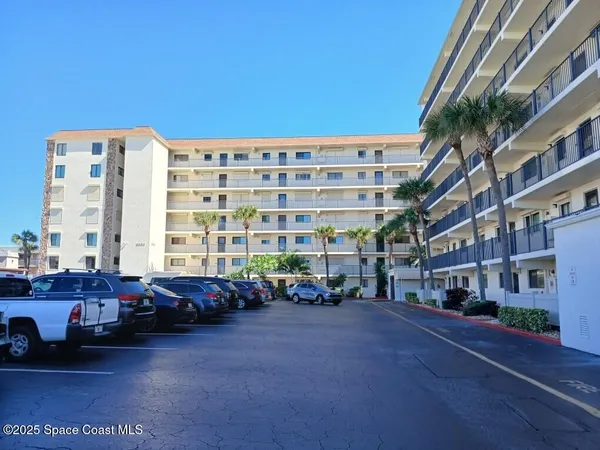 $2,500 | 3060 North Atlantic Avenue, Unit 308, Cocoa Beach, FL 32931