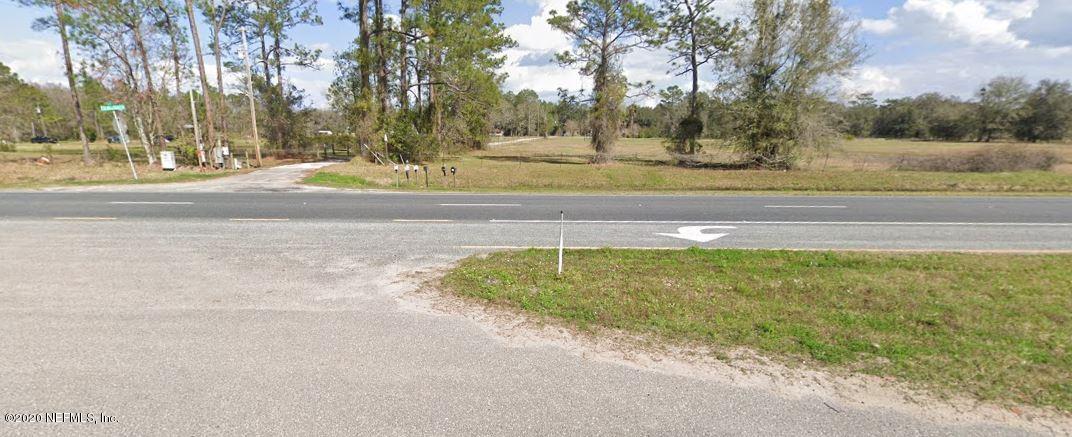 114 A T R T R Williams Lane Green Cove Springs, FL 32043 - Photo 3 of 3 a view of a yard with large trees