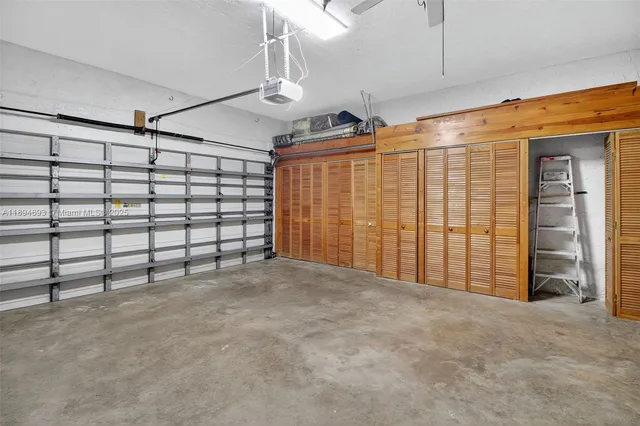 a view of a livingroom with closet