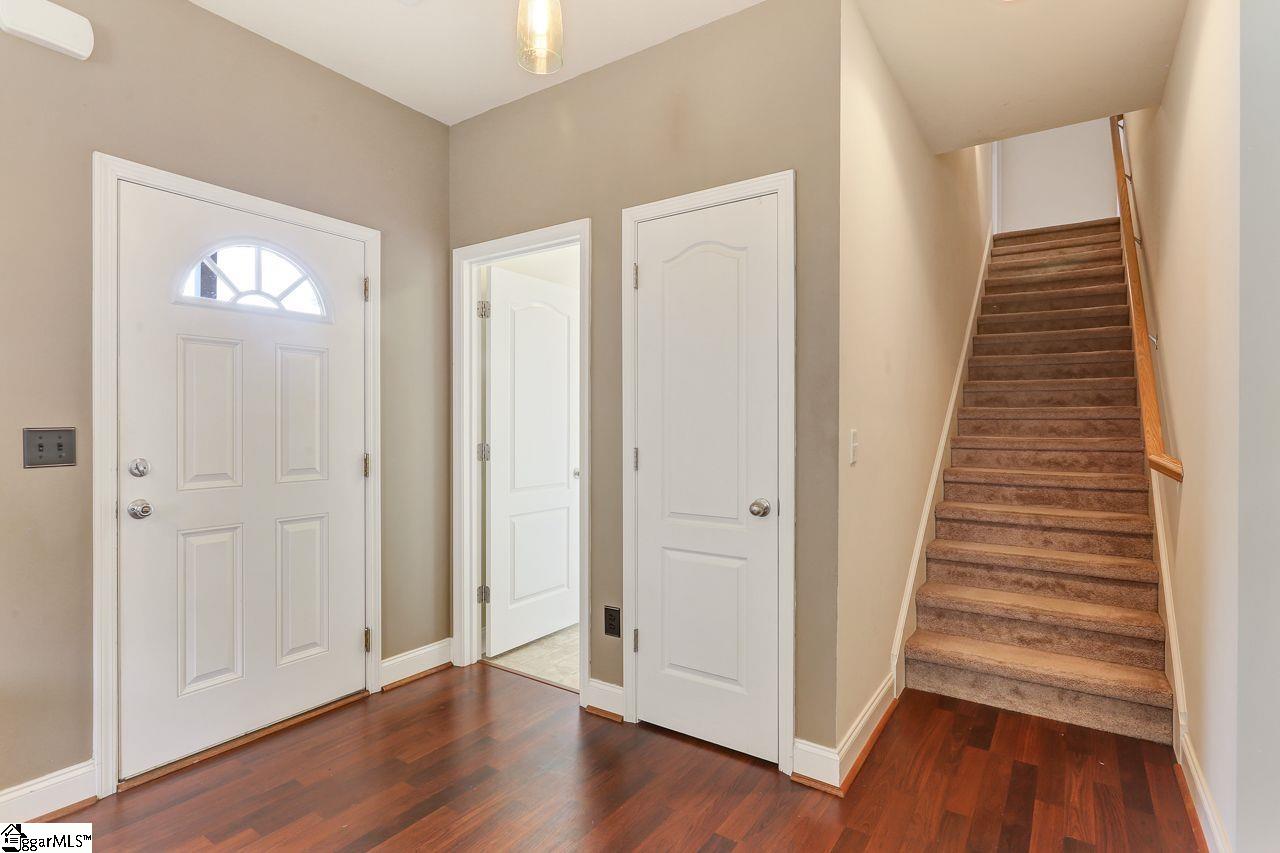 208 Applehill Way Simpsonville, SC 29681 - Photo 2 of 14