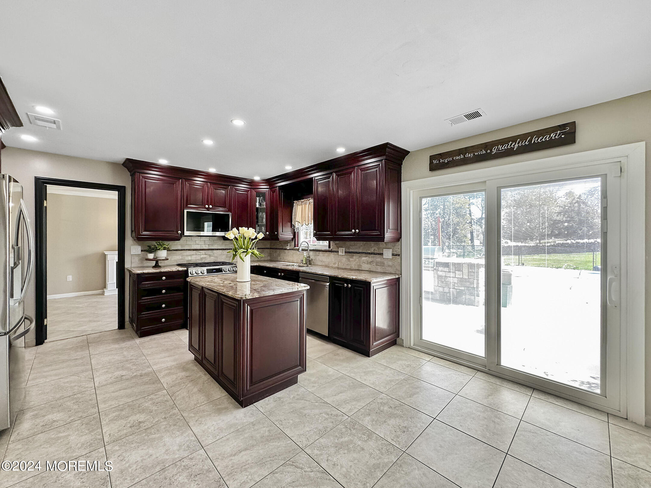 41 Sutton Drive Manalapan, NJ 07726 - Photo 11 of 46 IMG_9575