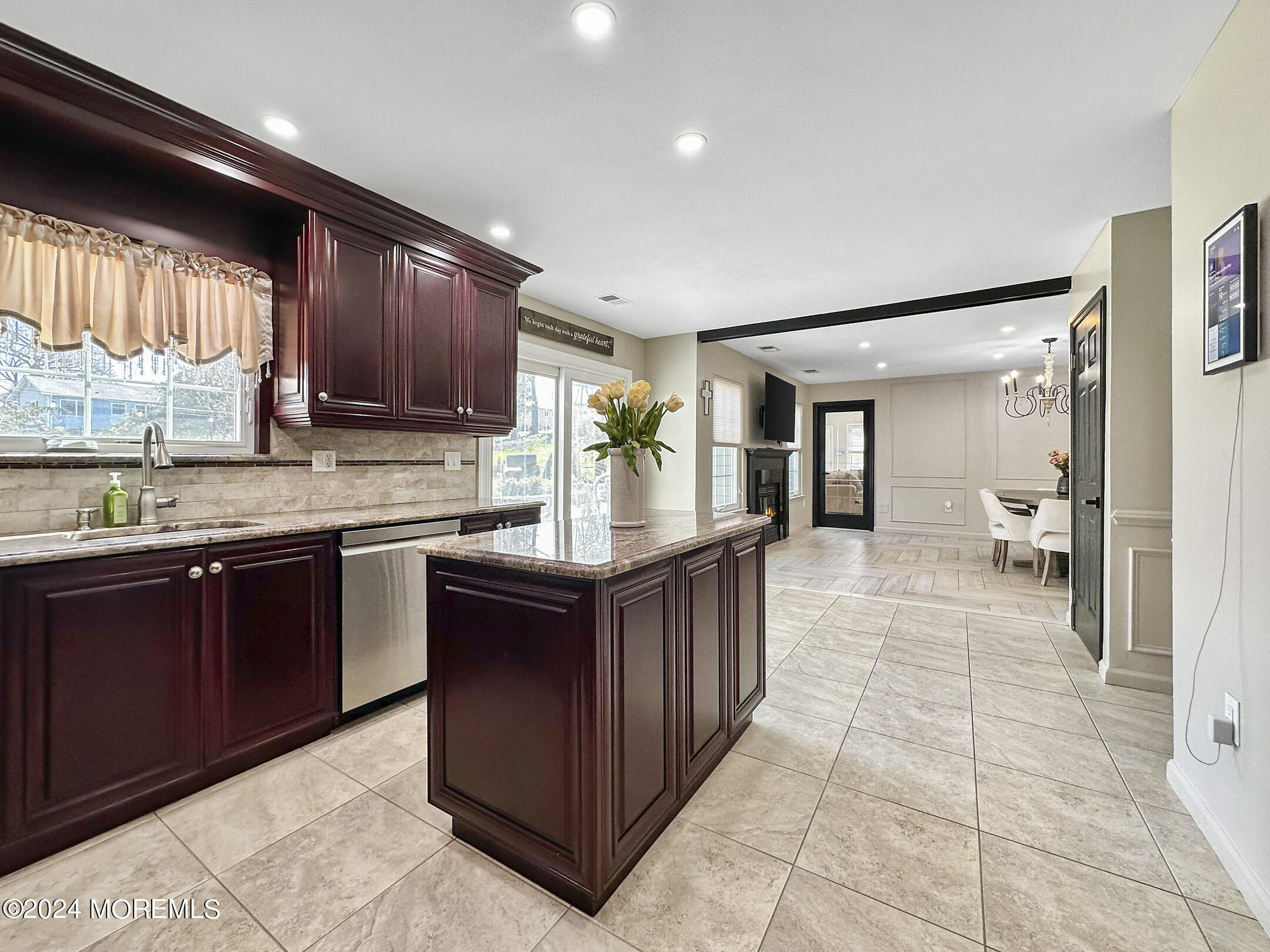 41 Sutton Drive Manalapan, NJ 07726 - Photo 14 of 46 IMG_9583