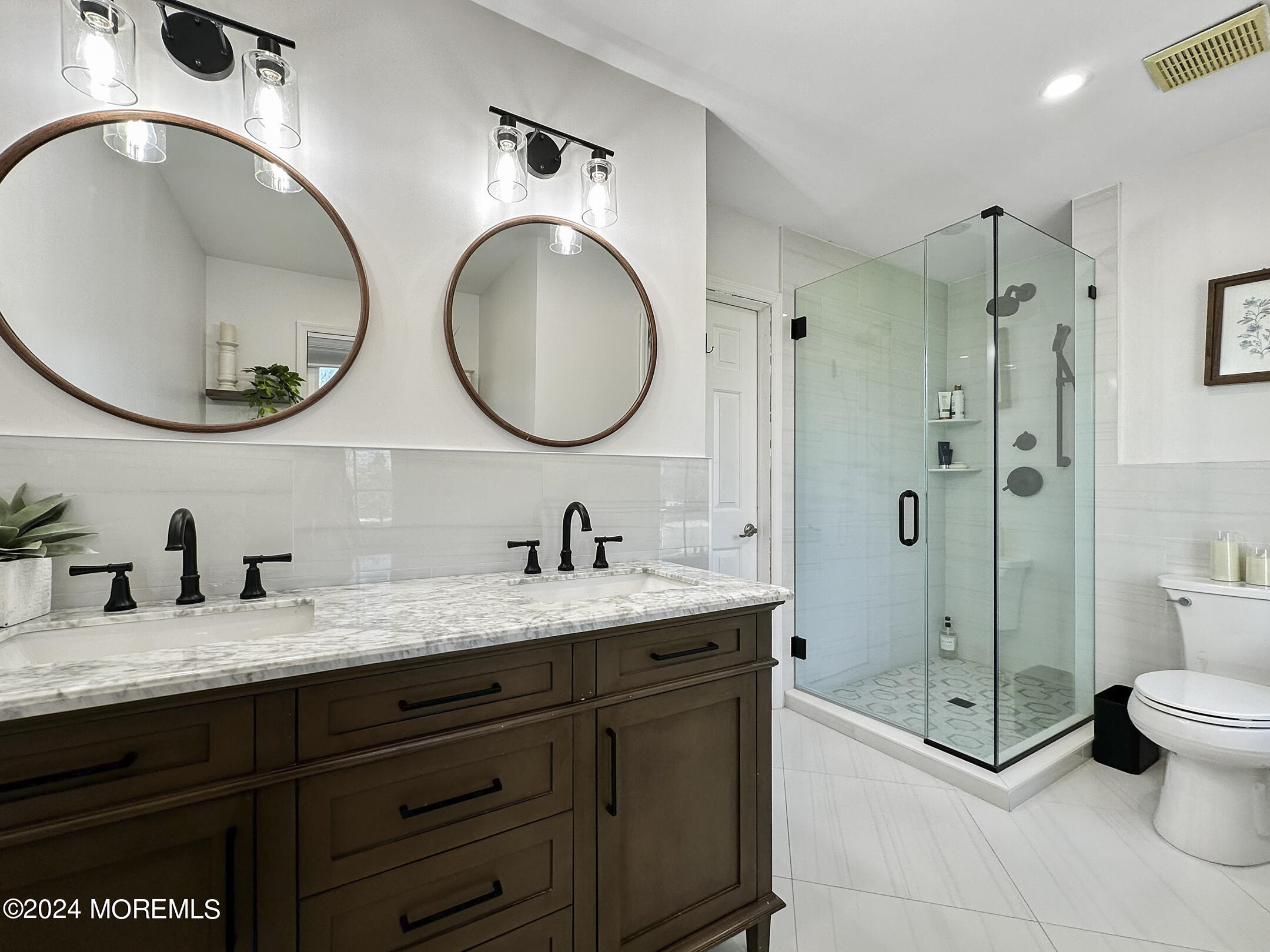 41 Sutton Drive Manalapan, NJ 07726 - Photo 31 of 46 IMG_9641