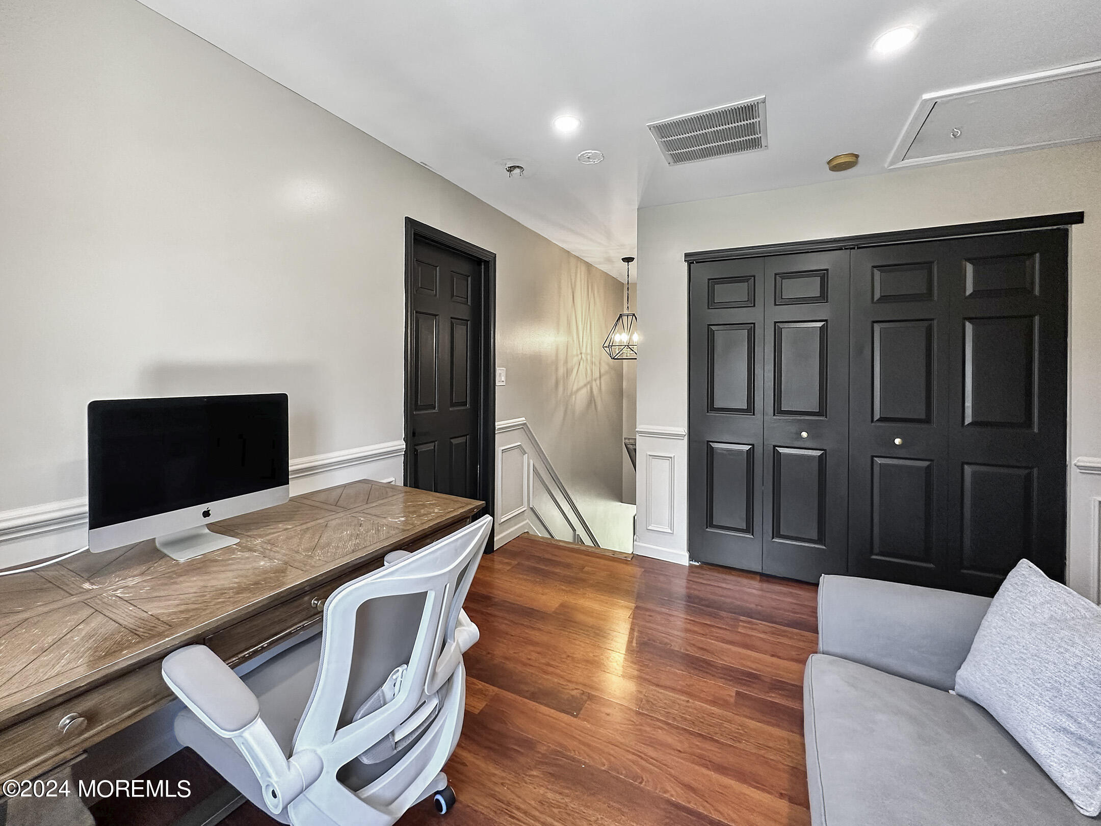 41 Sutton Drive Manalapan, NJ 07726 - Photo 36 of 46 IMG_9656