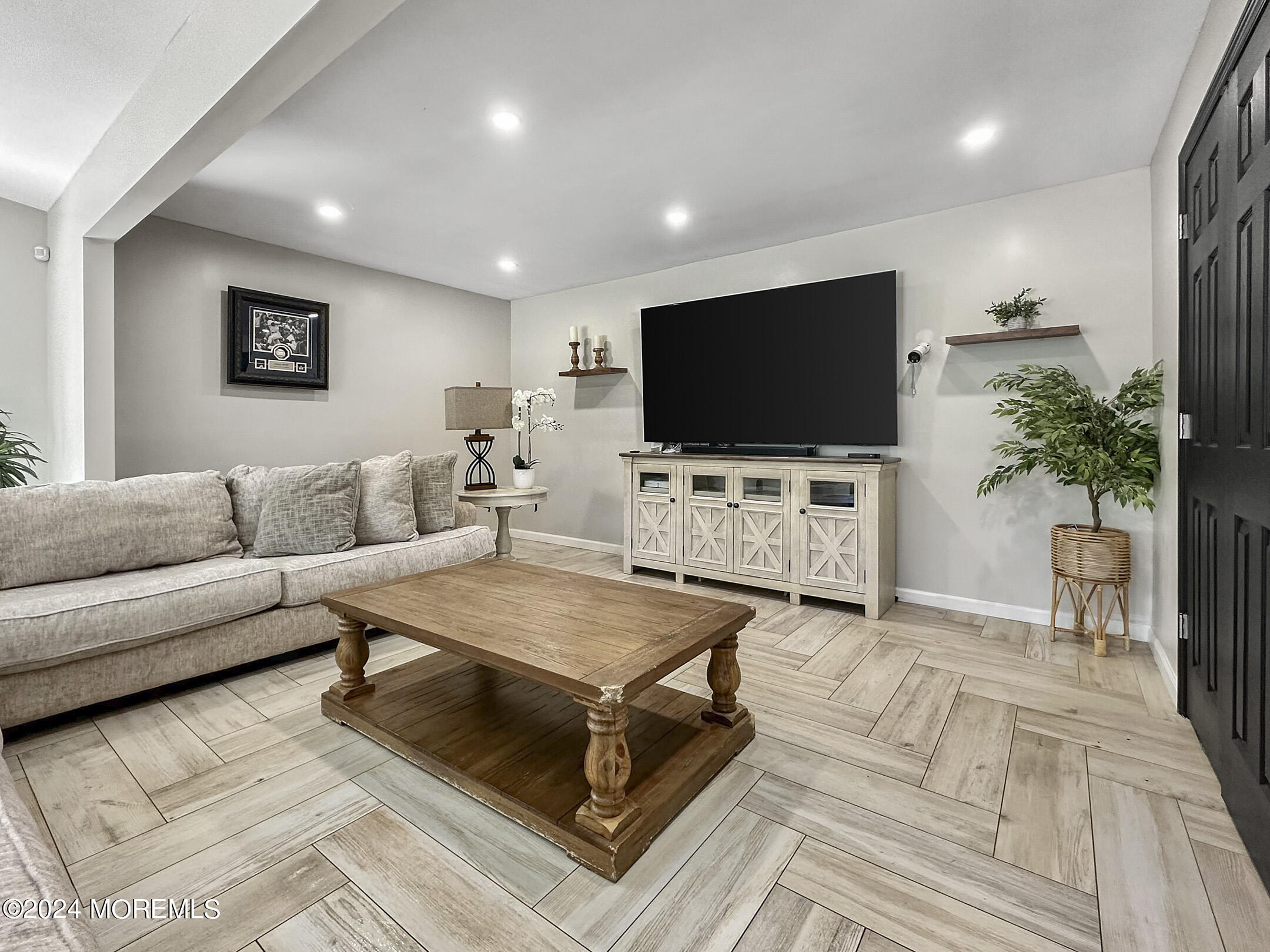 41 Sutton Drive Manalapan, NJ 07726 - Photo 6 of 46 IMG_9554