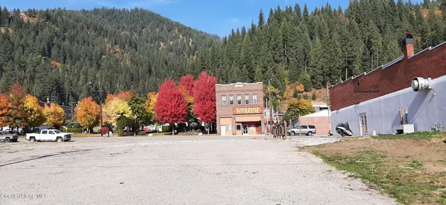 $225,000 | 218-224 Earle Street, Mullan, ID 83846