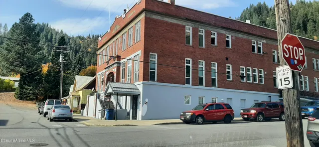 $225,000 | 218-224 Earle Street, Mullan, ID 83846