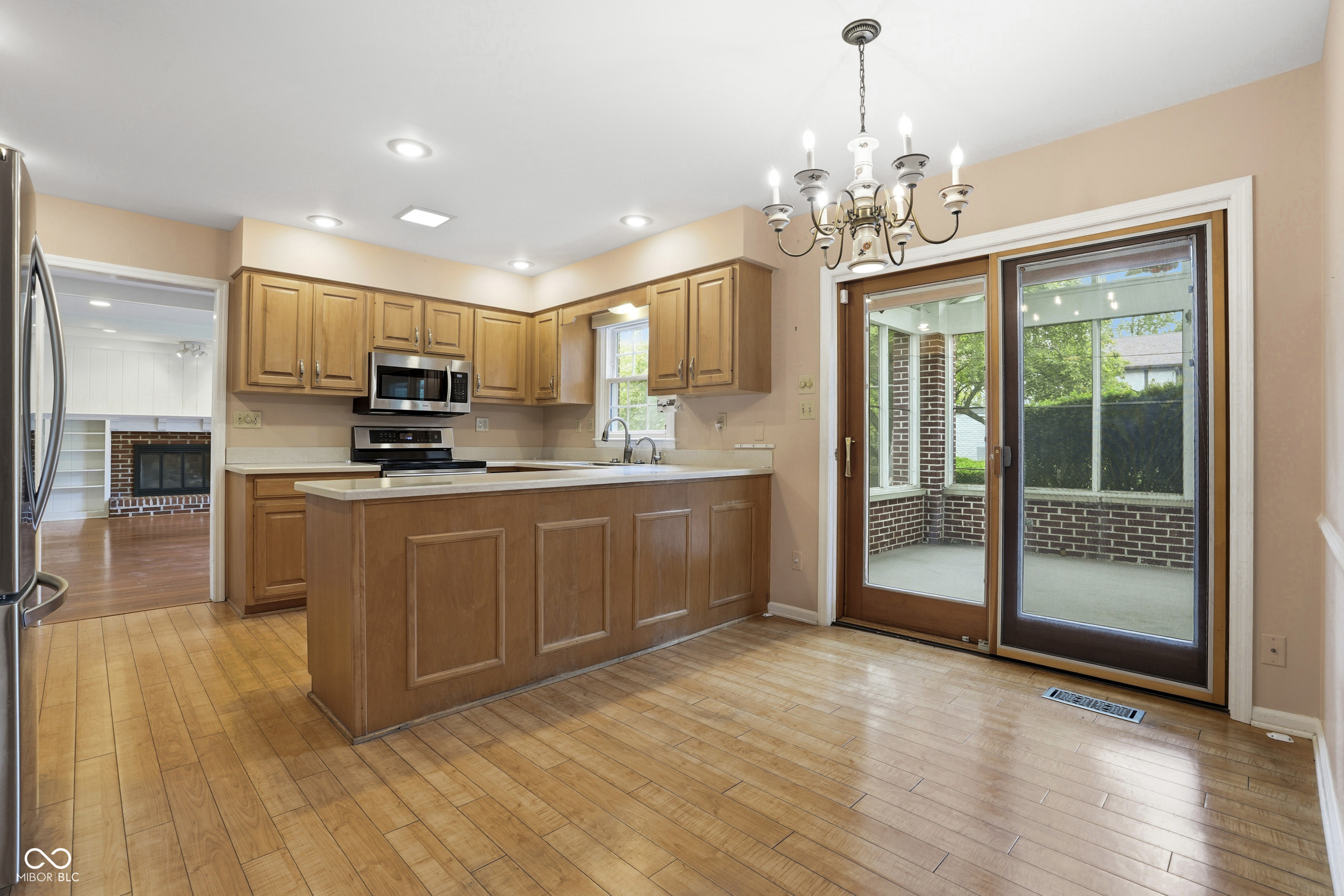 1750 Brewster Road Indianapolis, IN 46260 - Photo 13 of 45 Gallery Image 13