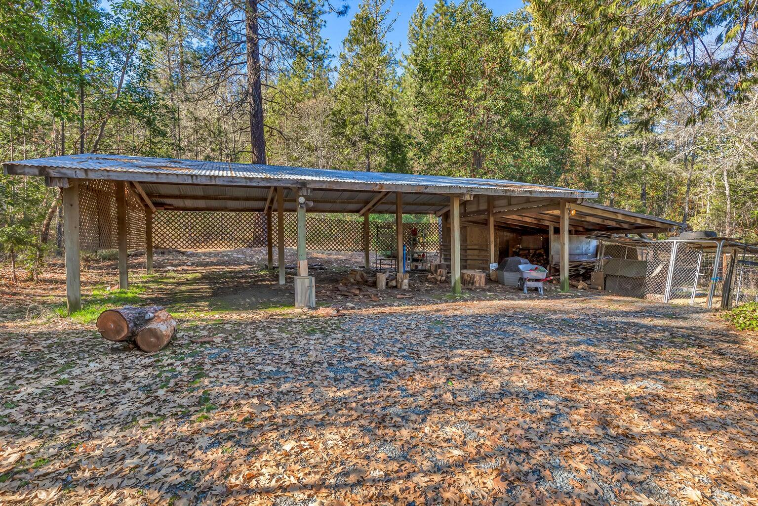 1956 East Fork Road Williams, OR 97544 - Photo 21 of 40 21