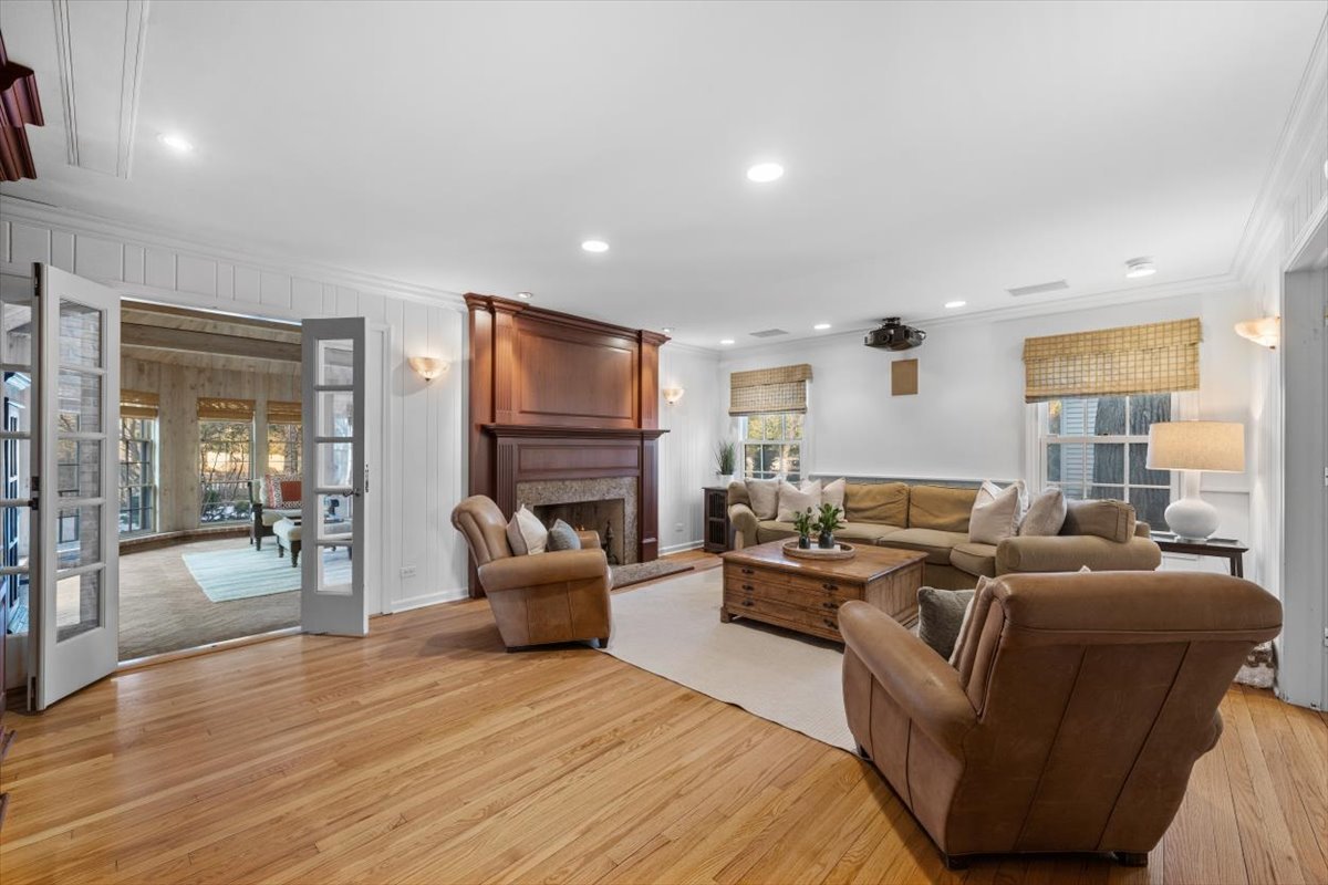 2836 Blackhawk Road Wilmette, IL 60091 - Photo 11 of 73