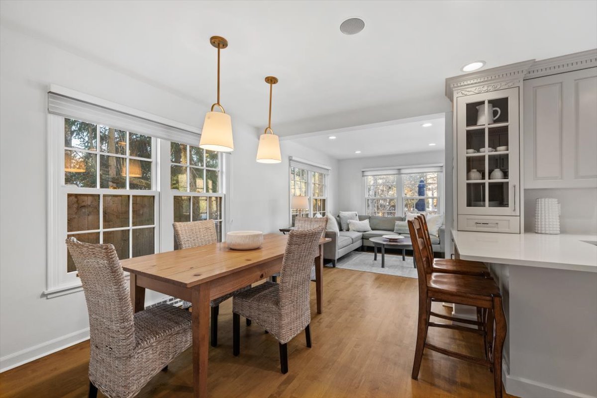 2836 Blackhawk Road Wilmette, IL 60091 - Photo 19 of 73