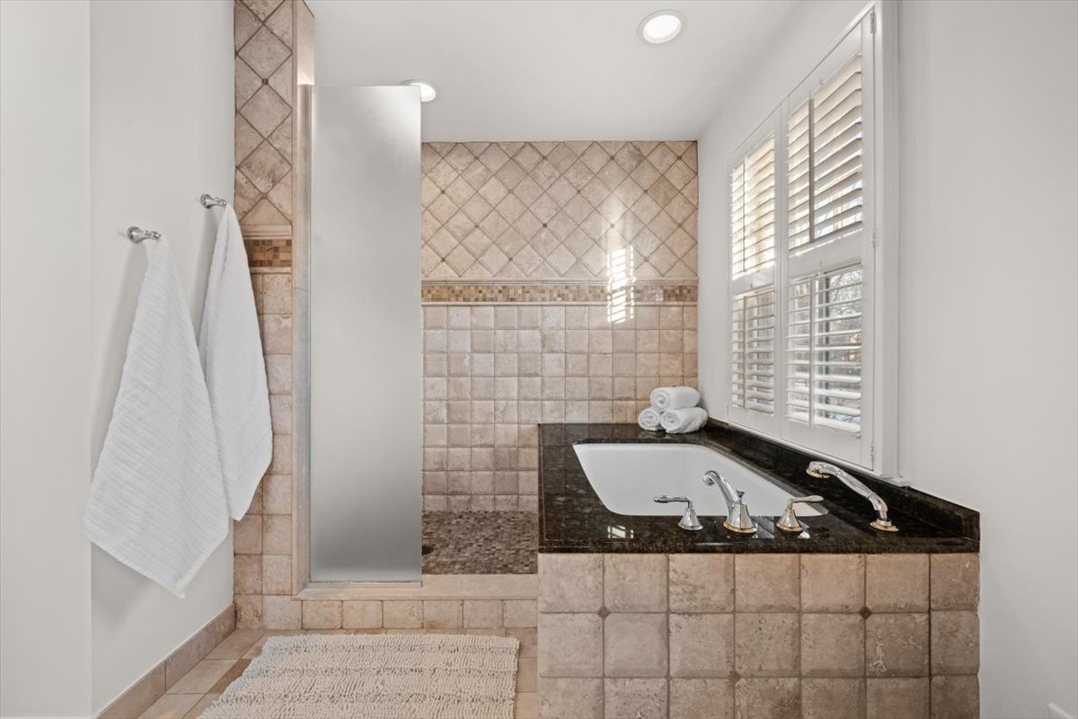 2836 Blackhawk Road Wilmette, IL 60091 - Photo 37 of 73