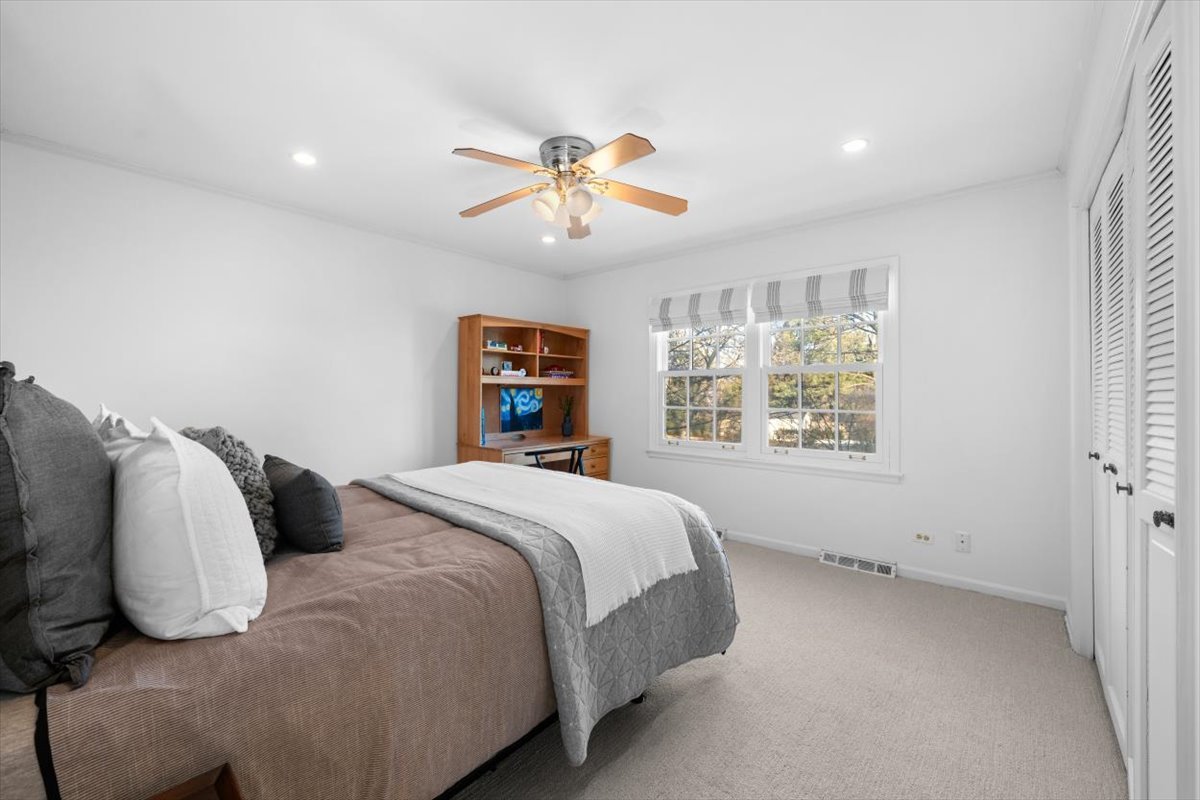 2836 Blackhawk Road Wilmette, IL 60091 - Photo 40 of 73