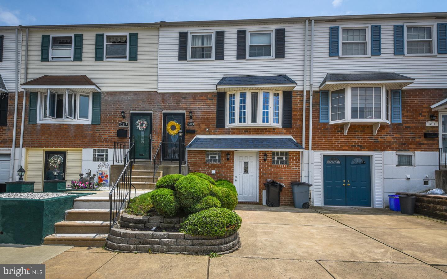 12113 Covert Road Philadelphia, PA 19154 - Photo 1 of 29 Gallery Image 1
