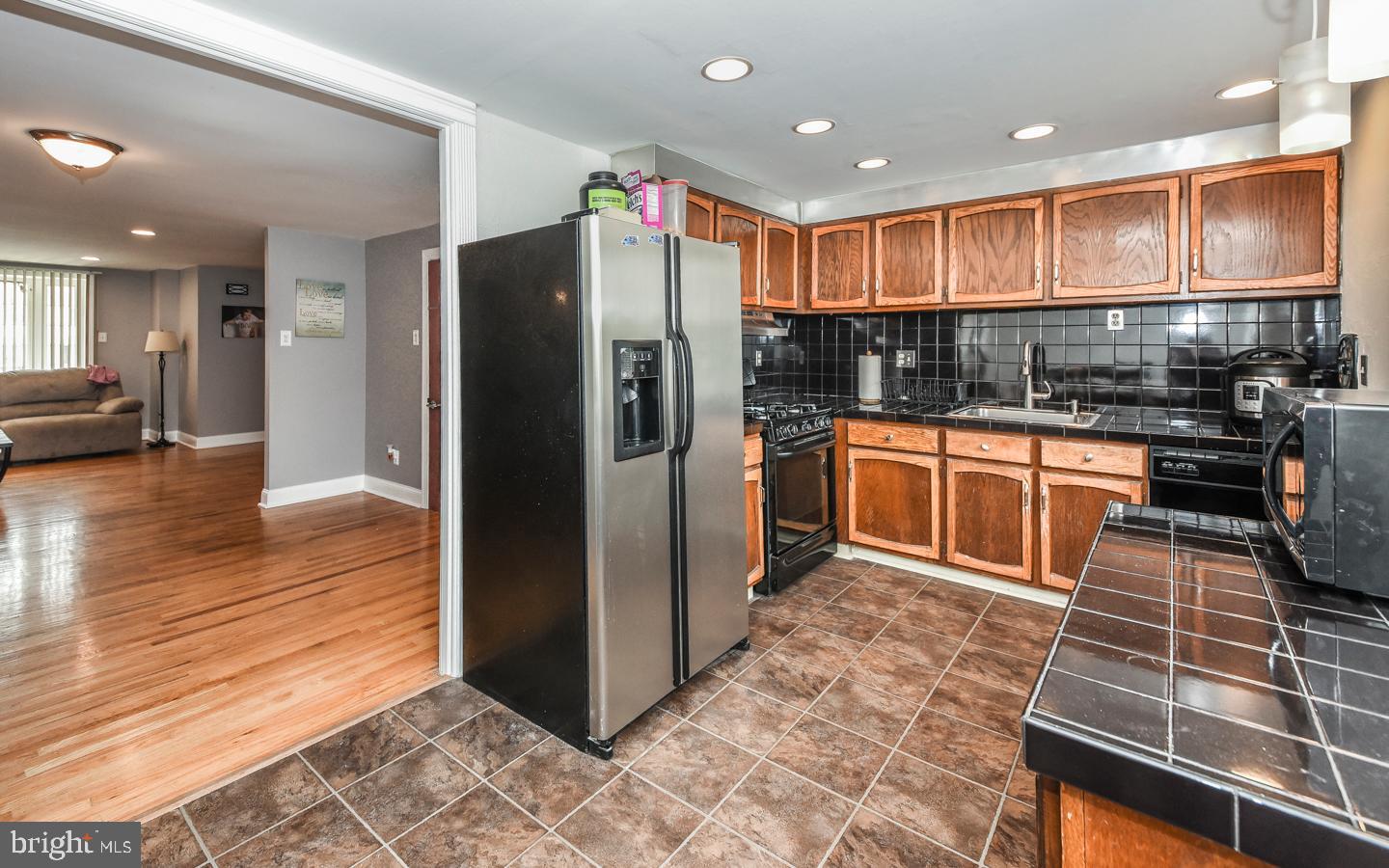 12113 Covert Road Philadelphia, PA 19154 - Photo 11 of 29 Gallery Image 11