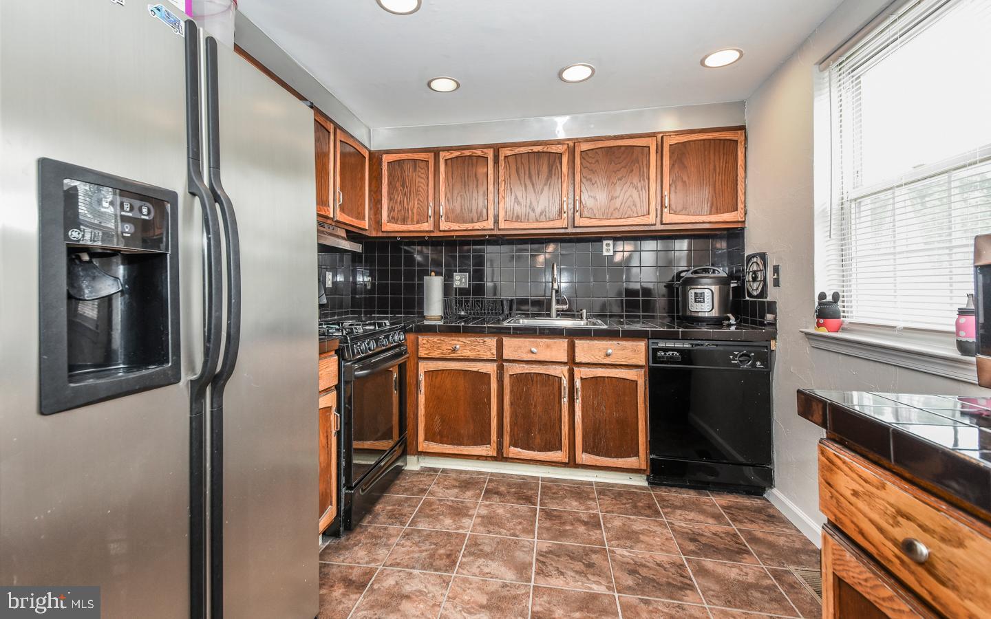 12113 Covert Road Philadelphia, PA 19154 - Photo 13 of 29 Gallery Image 13