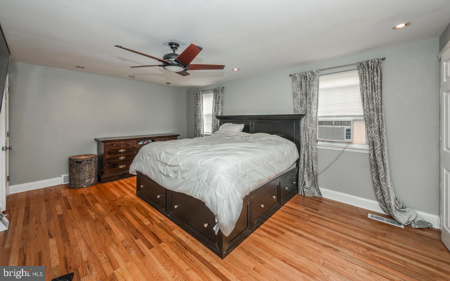 12113 Covert Road Philadelphia, PA 19154 - Photo 17 of 29 Gallery Image 17