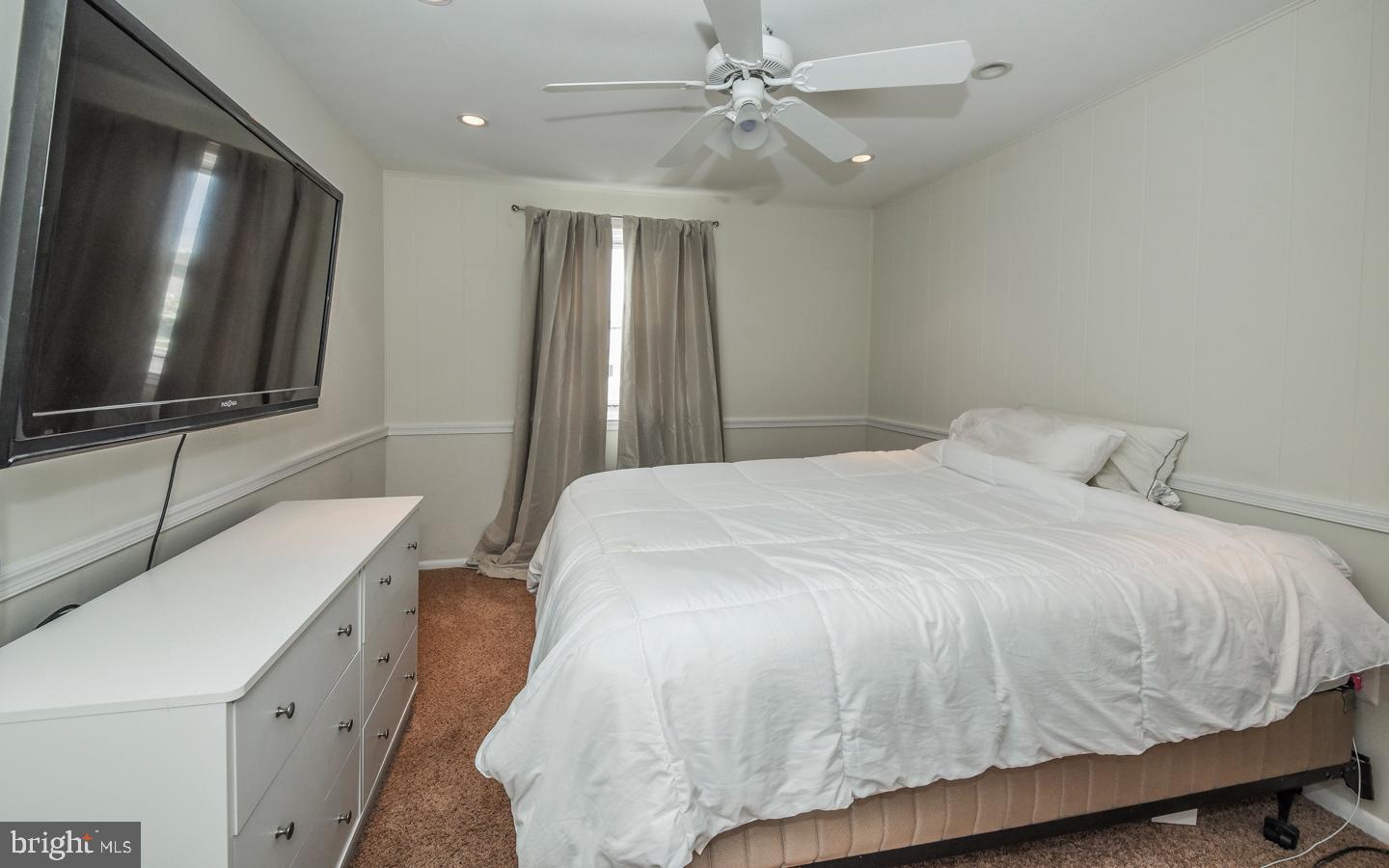 12113 Covert Road Philadelphia, PA 19154 - Photo 19 of 29 Gallery Image 19