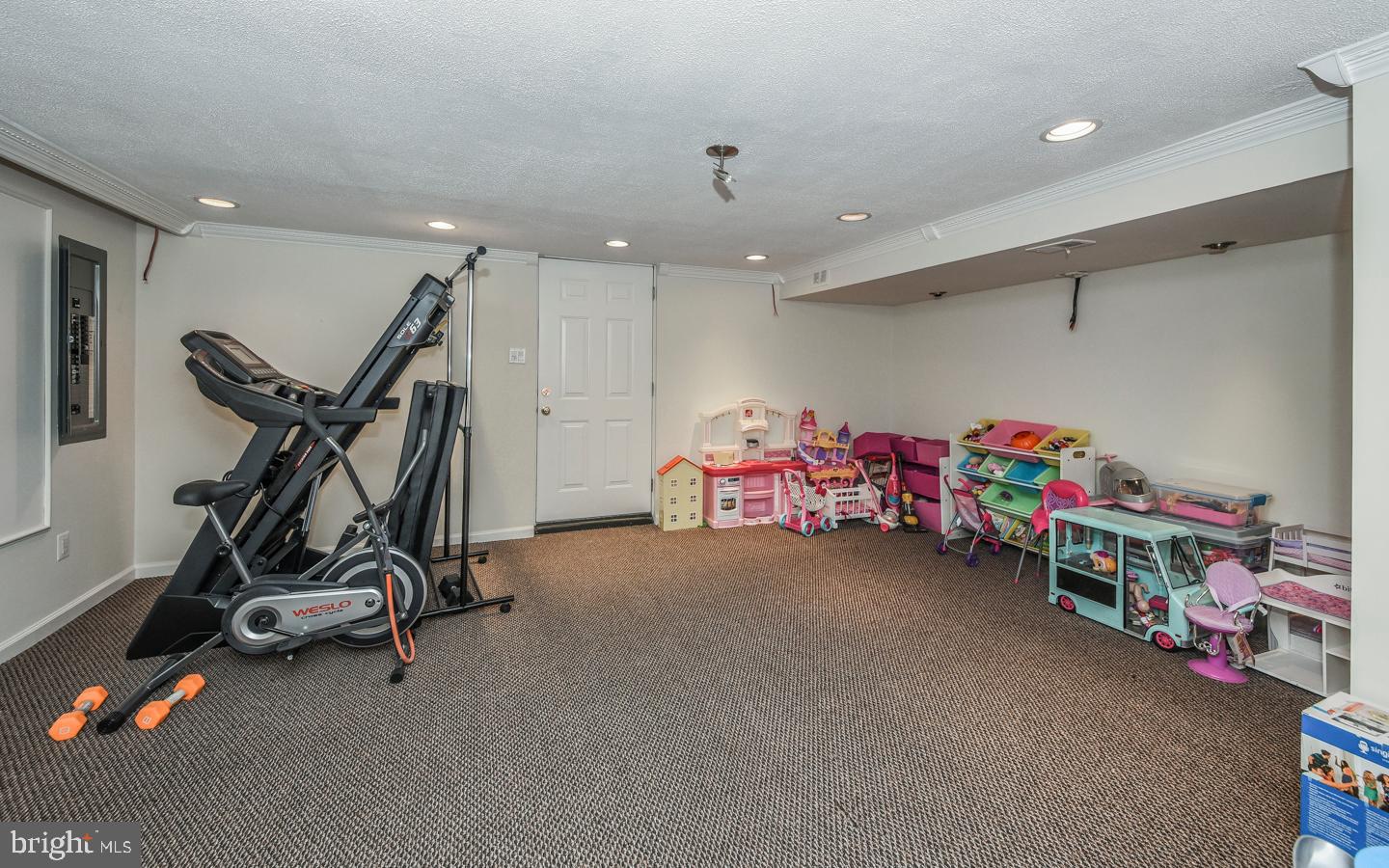 12113 Covert Road Philadelphia, PA 19154 - Photo 24 of 29 Gallery Image 24