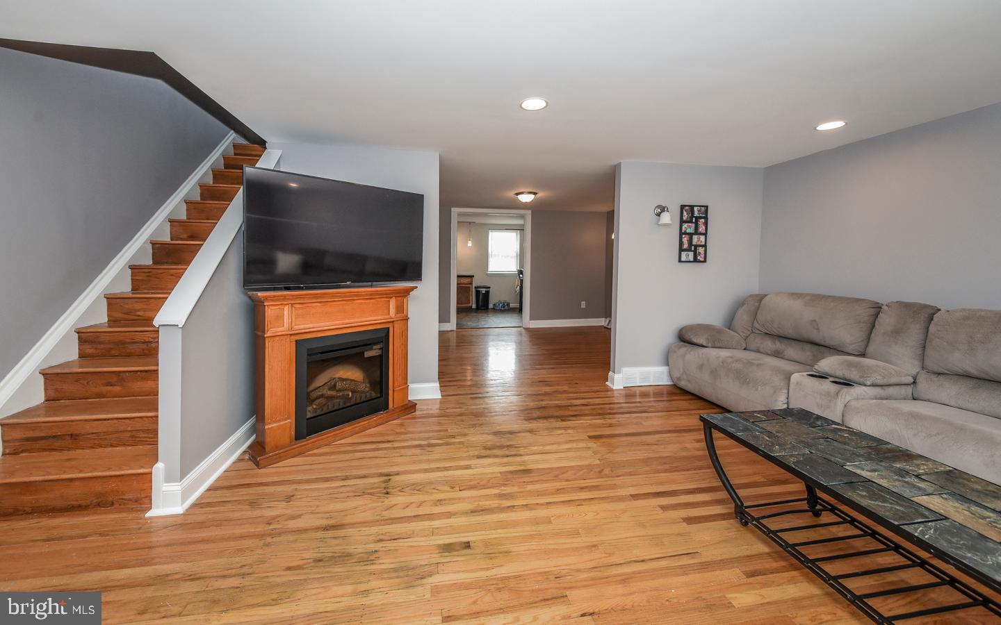 12113 Covert Road Philadelphia, PA 19154 - Photo 5 of 29 Gallery Image 5