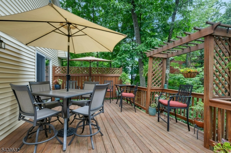 20 Lark Lane Oak Ridge, NJ 07438 - Photo 39 of 47